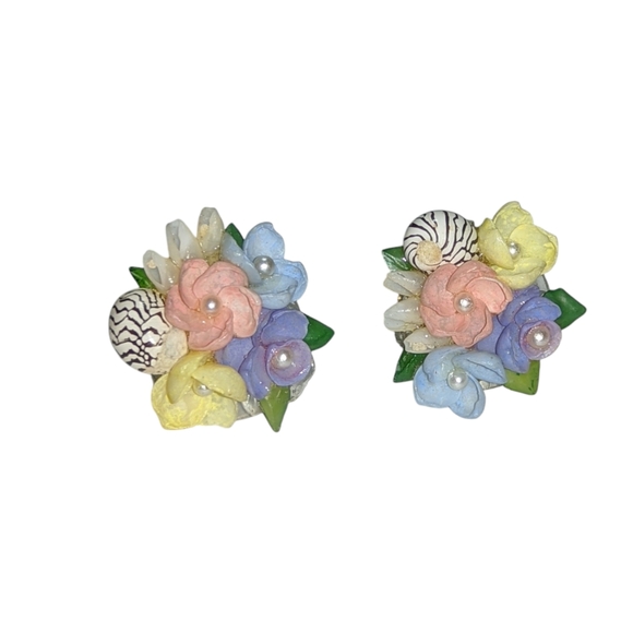 .👣4/$20.  Denton Bone China Clipon Earrings - Picture 1 of 6